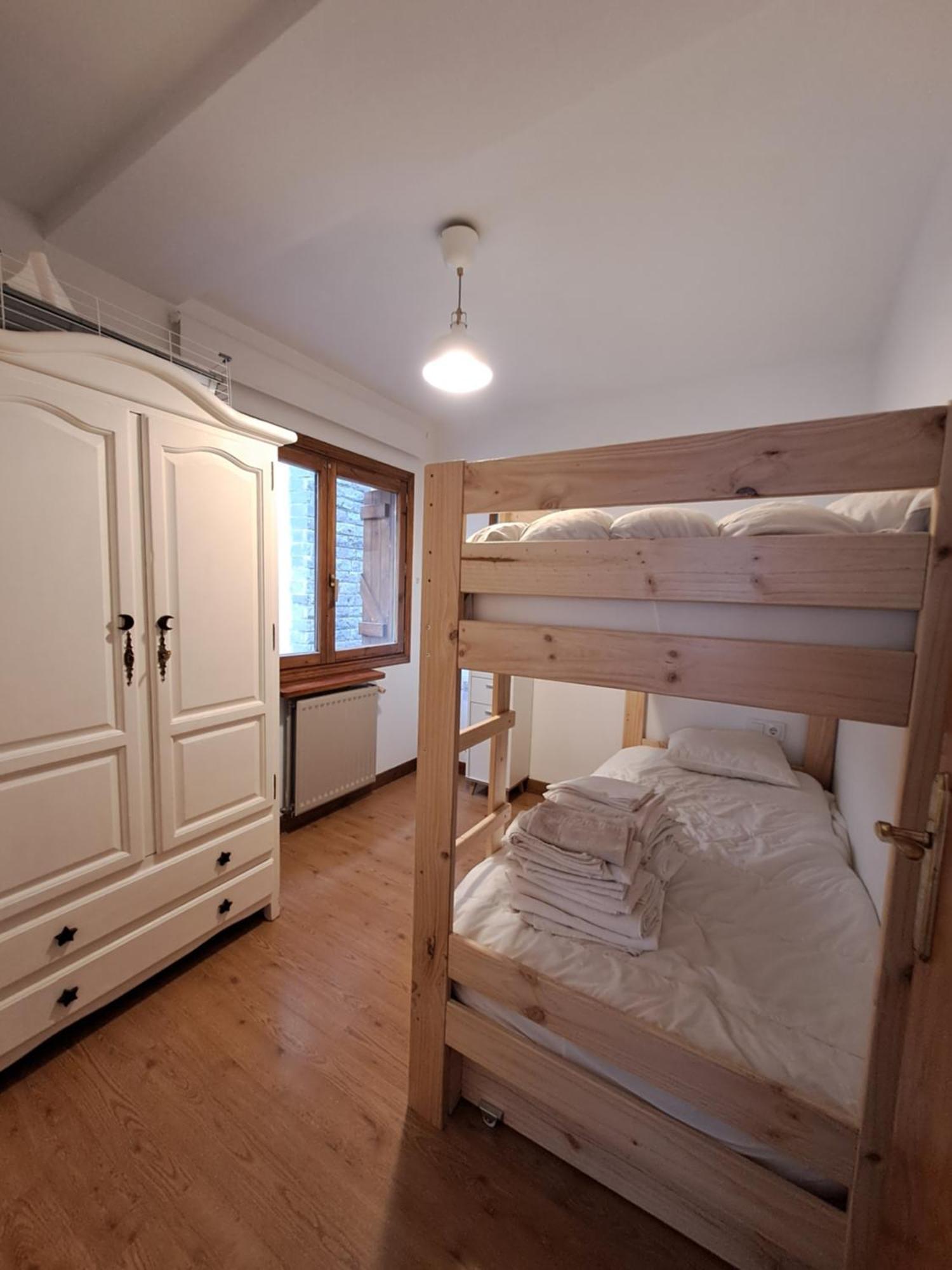 Casa Bihotz - Bonito Y Centrico Apartamento Con Garaje En Sallent Sallent de Gállego Exterior photo